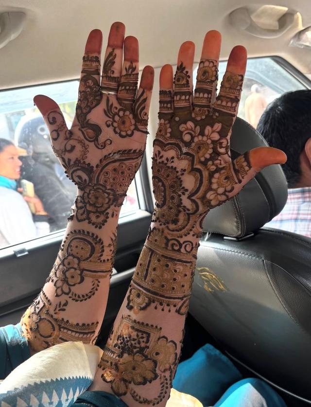 Amar Mehndi Artist - 1