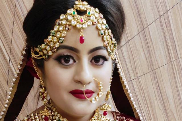 Shahnaz Husain Signature Salon 4