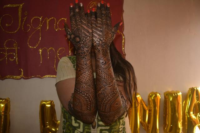 Khyati Shah Mehandi, Borivali West - 4