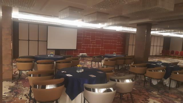 Foxtrail, Sec 60 - AM Hotel Kollection - 3