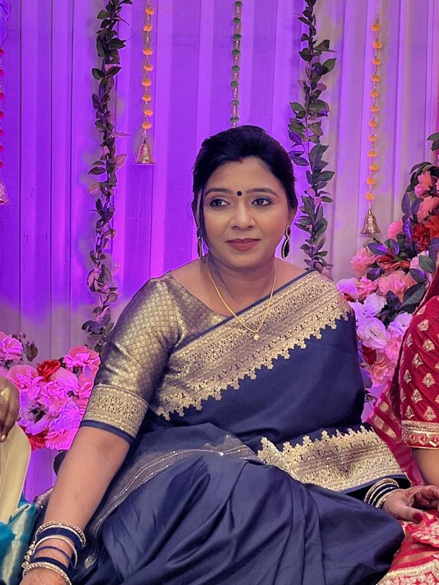 Hum Camere Wale, Lucknow - 3