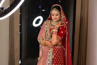 Aura Makeovers, Ajmer - 4