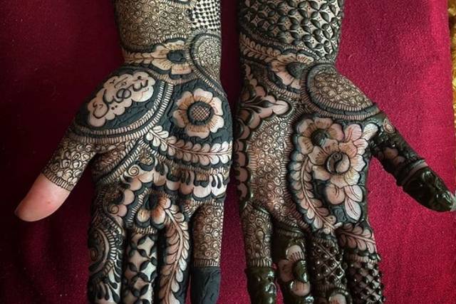 A K Mehndi Art 3