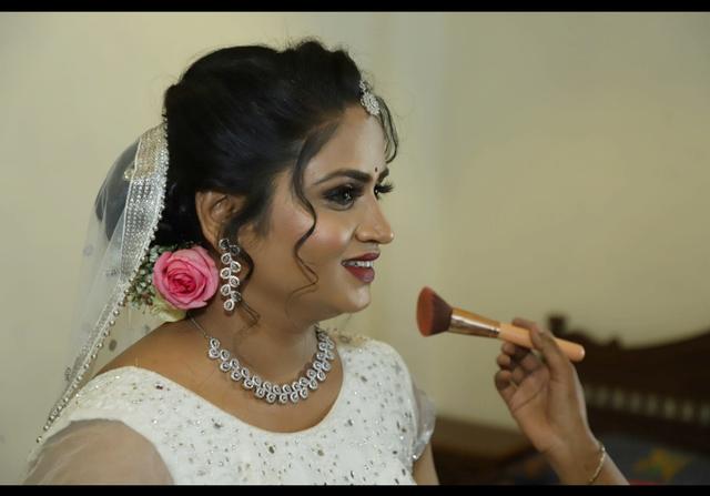 Makeup by Madhulika Vikram, Mumbai - 4