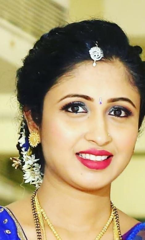 Nisha Padhiyar Make up Artist - 2
