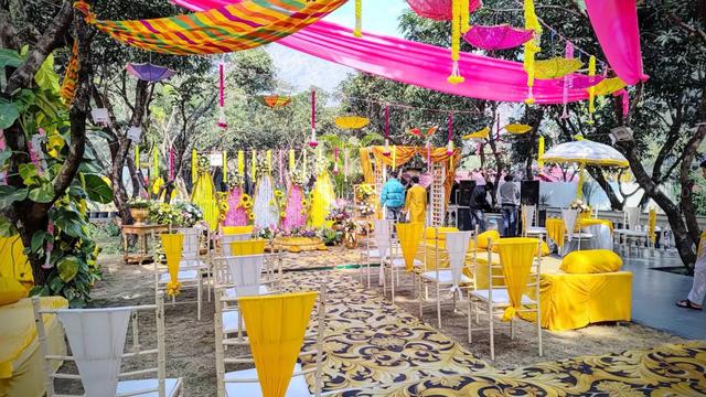 Pebbles Resort - 4