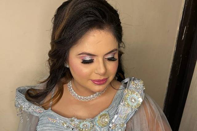 Himani Bhandula Makeup Artist 4