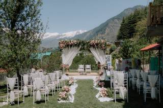 Clarks Inn Suites Manali - 8