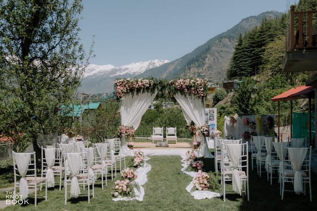 Clarks Inn Suites Manali - 4