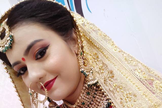 Zoya Makeup Studio 1