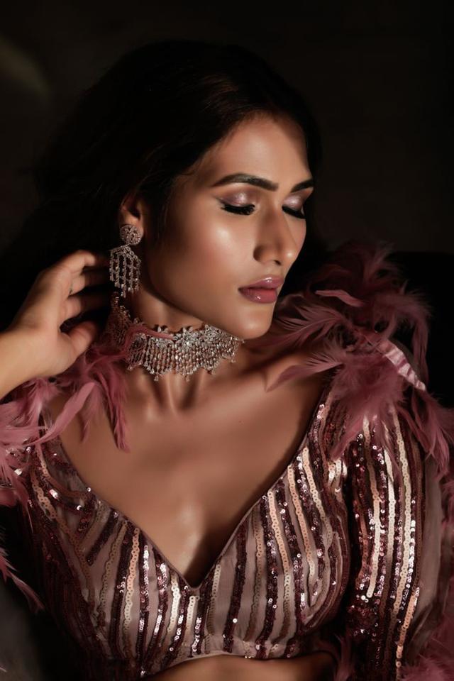 Sidra Beig - Makeup Artist - 1
