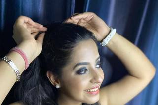 Go Glam Makeup Studio 4