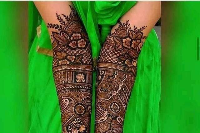 Suresh Mehndi Artist, Chandigarh 4