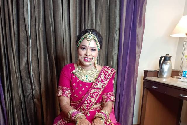 Glam Makeovers by Nandini Pandey 3