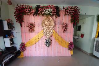 Dhrithi Flower Decorations - 9