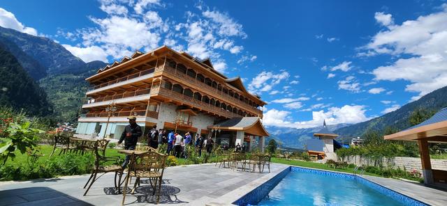 Tiaraa Resorts Manali - 2