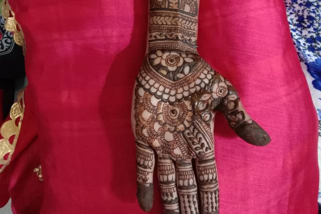 Online Class Review.. Checkout more reviews on Highlight... Whatsapp for  enquiry +918850296813 #mehndi #mehndilovers #mehndidesign #art... |  Instagram