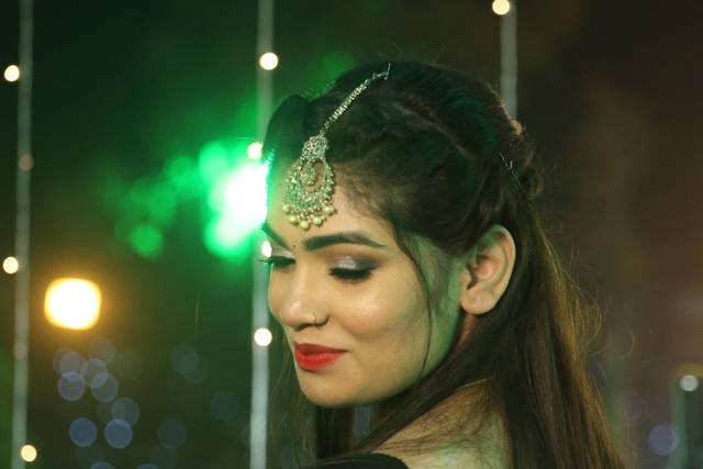 Glam Makeovers by Nandini Pandey 1