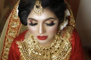 Classy Womaniya by Prapti Roy Bhagat - 1