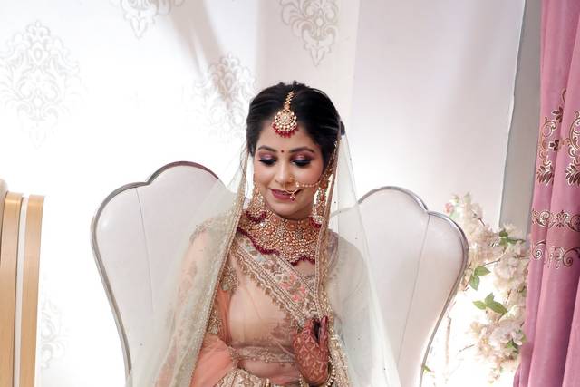 Garima Baranwal - Professional Make Up Artist 1
