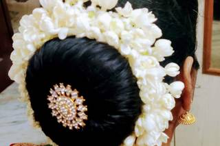 Zush Bridal Makeup and Hairstyling - 4