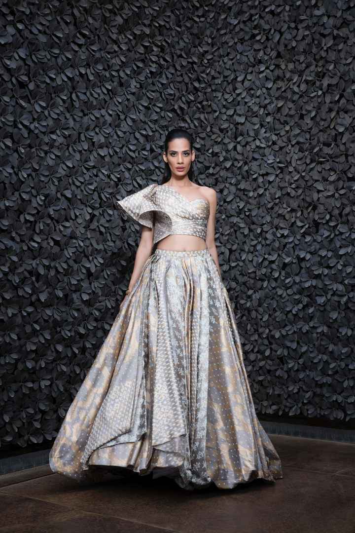 Trendy Blouse designs witnessed in the FDCI Indian Couture Week. - 2