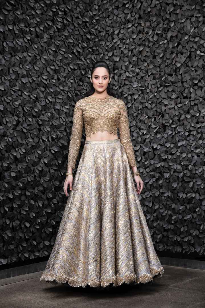 Trendy Blouse designs witnessed in the FDCI Indian Couture Week. - 3