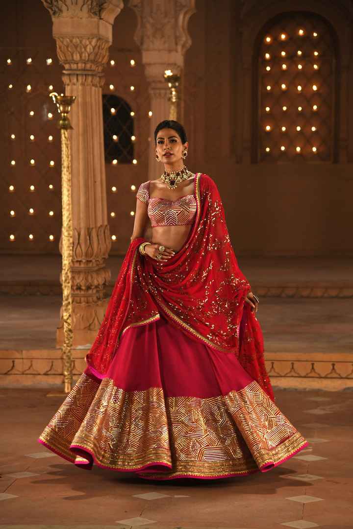 Trendy Blouse designs witnessed in the FDCI Indian Couture Week. - 5