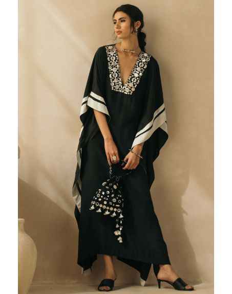 Looking for trendy kaftans - 1