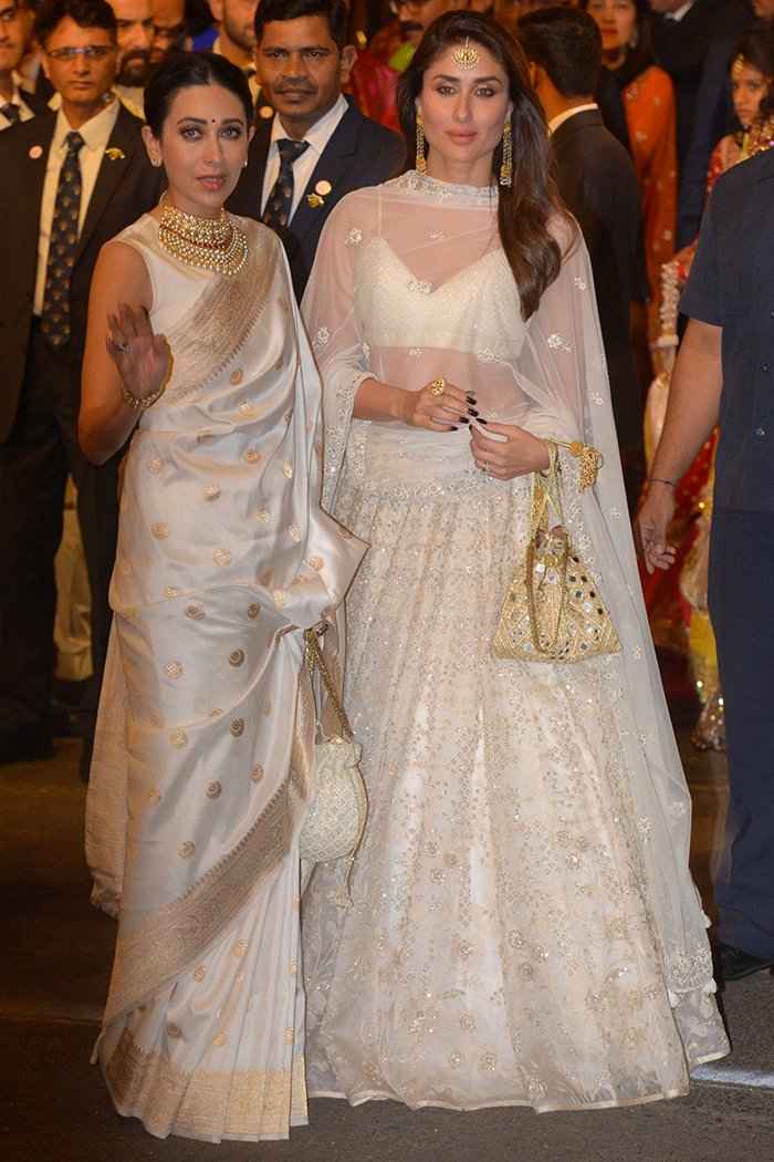 Bebo & Lolo's white look is electric! - 1