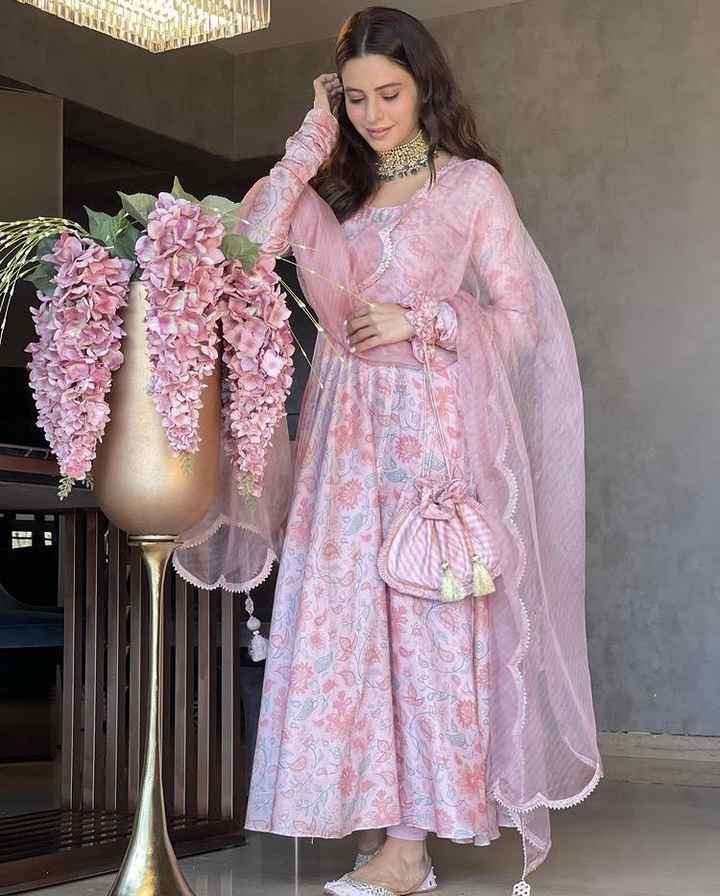 Aamna Sharif is truly a fashionable beauty! - 1
