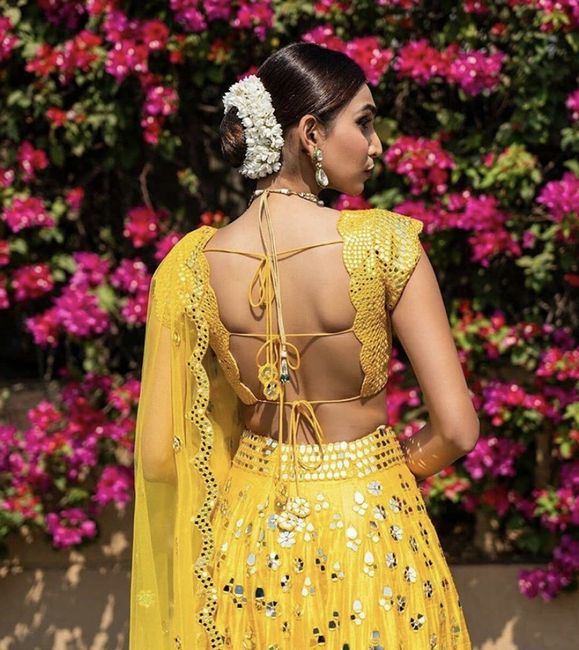 Who all are crazy for Backless choli’s - 1