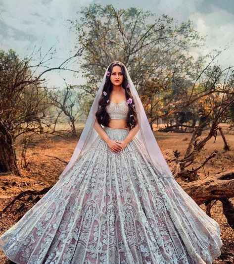 Minimal is the new sexy!! Asli sona teaches us, How!!!! - 1