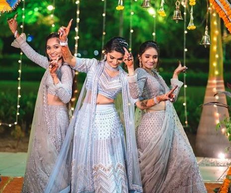 Dance Your Heart Out With Your Gf's !!! - 1