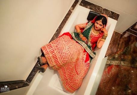 What is this concept of clicking wedding pictures in a Bath-tub? 1