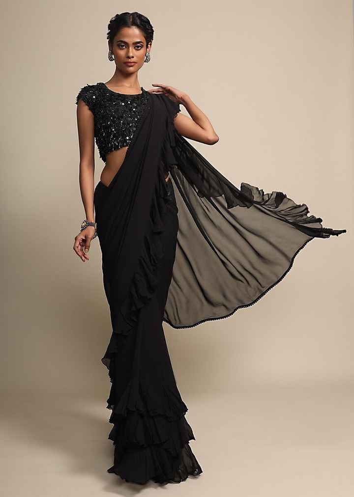 Black saree on Reception? - 1