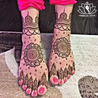 Hey Guys Please help me with a bunch of finger mehndi designs!! - 1