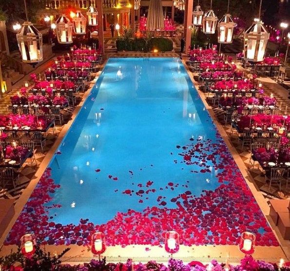 Planning to have this Rose pool in my wedding. 1