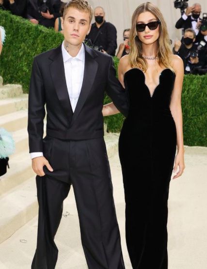 #Celebritystyle: Justin and Hailey Bieber Dropped The Bomb at Metgala 1