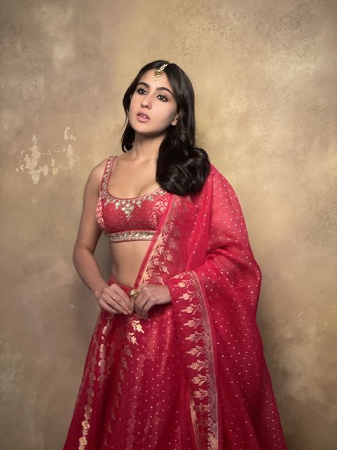 #Celebritystyle: Sara Ali Khan Spotted In striking pastel-hued Lehenga! 1