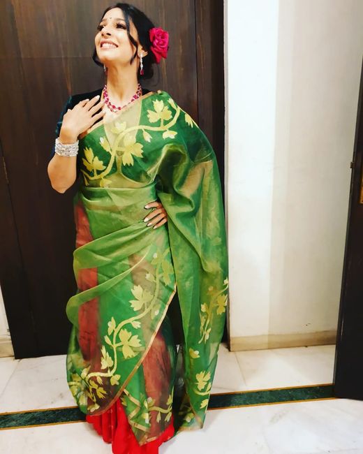 #CelebrityStyle: Tanishaa Mukerji looks goregrous in the Diwali outfit! 1