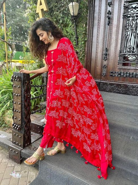 Mithila Palkar looks stunning in a luscious red Kurta Set 1