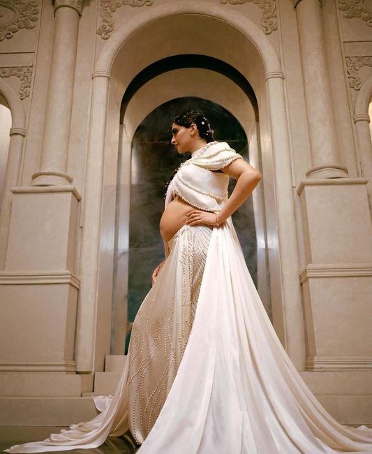 Sonam Kapoor looks stunning in her latest photoshoot! 🤩🤩 2