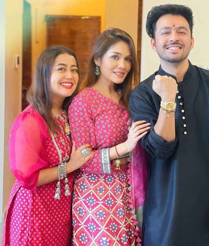 Celebritystyle: Neha Kakkar and Sonu Kakkar spotted wearing Global Desi For Rakhi! - 1