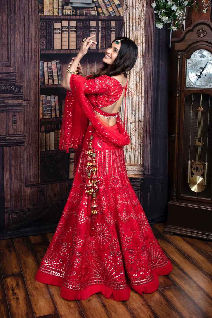 #Celebritystyle: Yuvika Chaudhary Spotted In Red Traditional Lehenga - 4