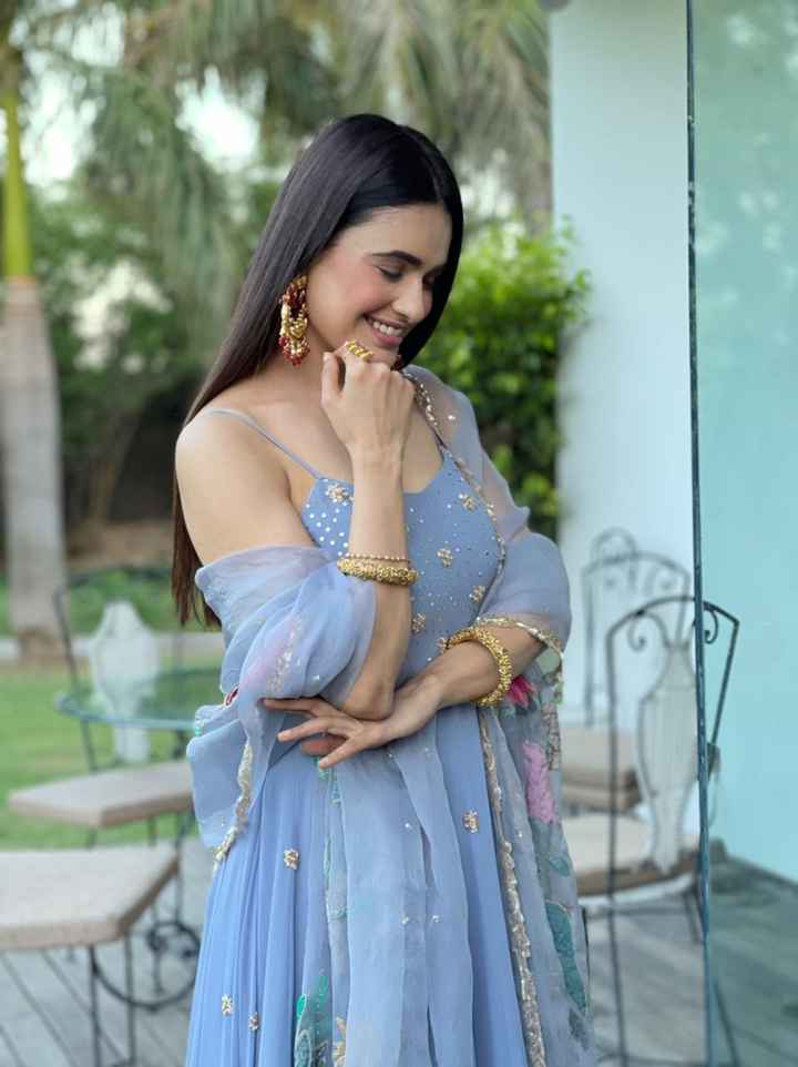 #Celebritystyle: Yuvika Chaudhary looks Mesmerizing in this Indian attire - 3