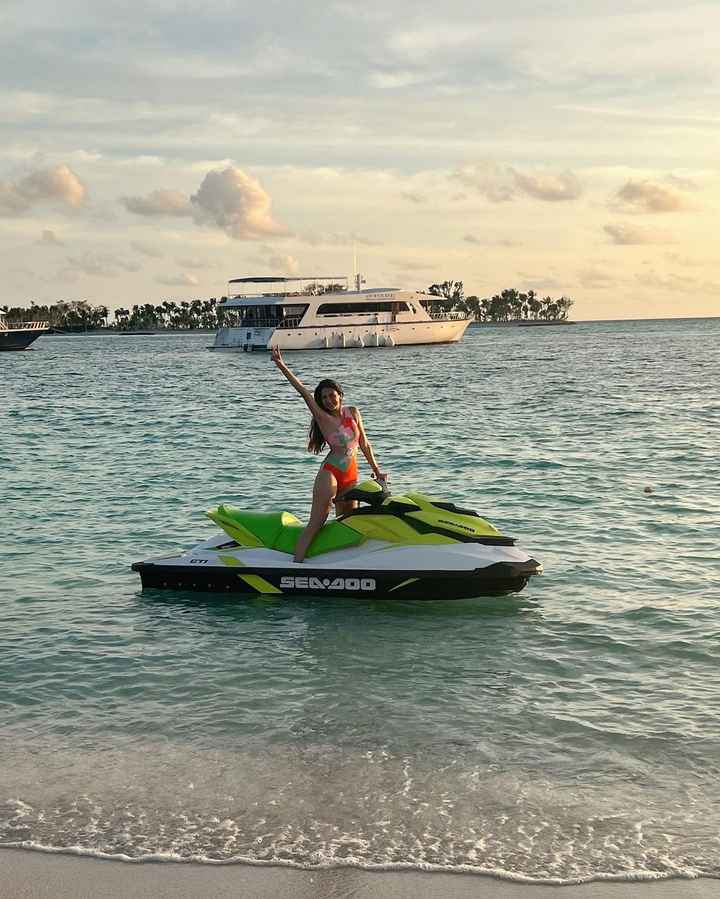 Malvika Raaj holidays in the Maldives and the pictures are straight out of our dreams. - 2