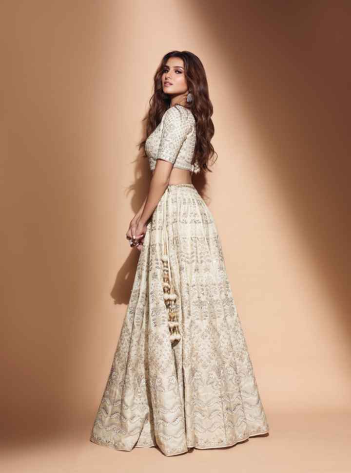 #Celebritystyle: Tara Sutaria Spotted in Muted Gold lehenga ✨ - 2