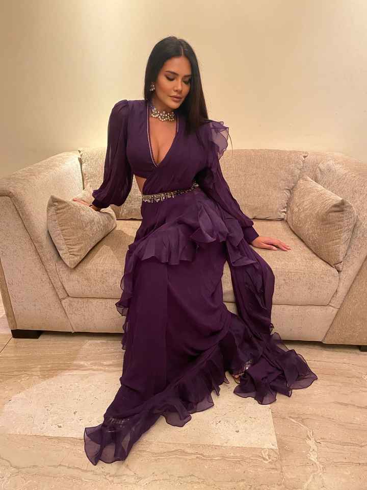 #Celebritystyle: Esha Gupta looks Gorgeous in her Diwali Outfit! 😍 - 5