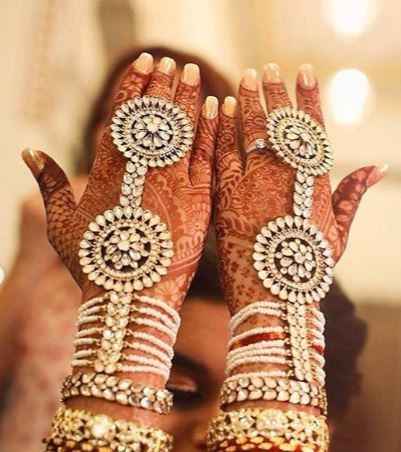 Look at these varied Hathphool designs😍 - 2